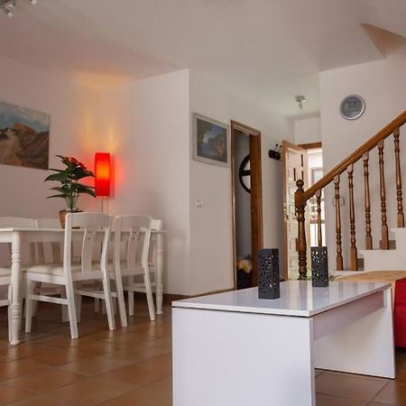 דירות אל מדאנו Duplex In Quiet Zone, Next To Sea, Fast Wifi מראה חיצוני תמונה